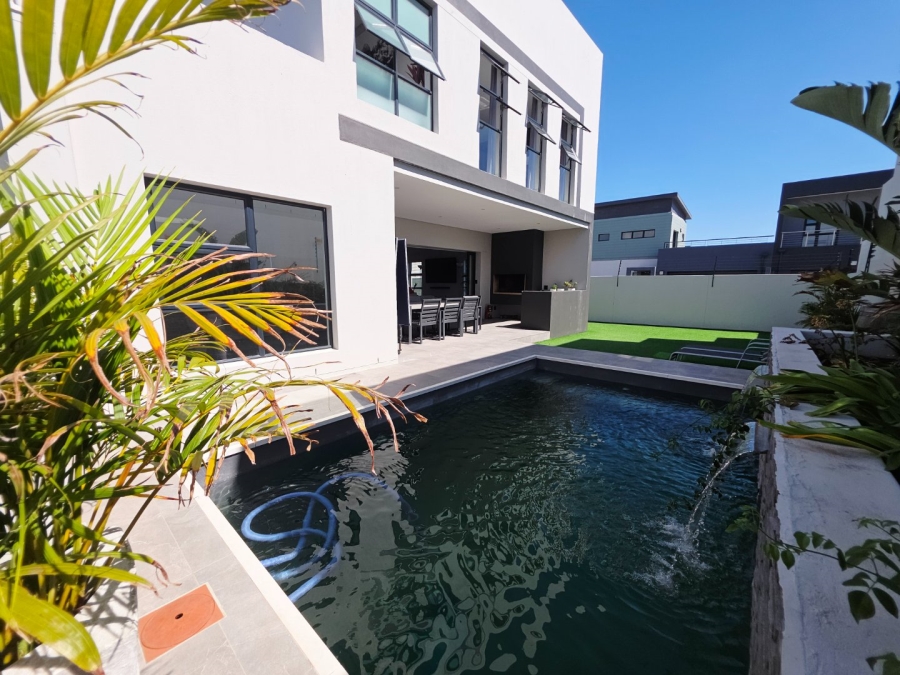 5 Bedroom Property for Sale in Sandown Western Cape